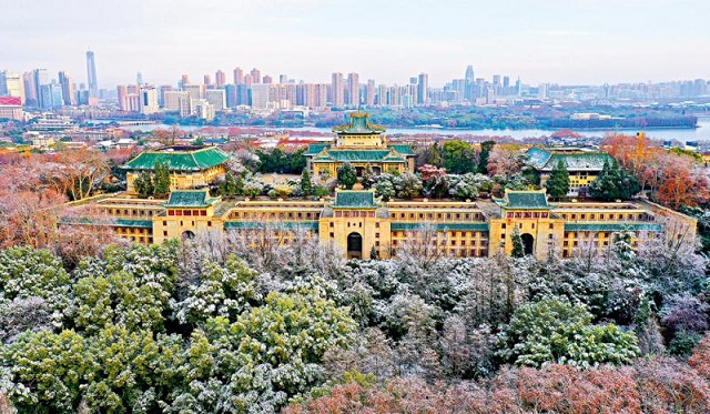 Đại học Vũ Hán - Top trường có khuôn viên đẹp nhất Trung Quốc