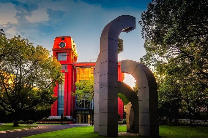 TOP 10 chuyên ngành có chất lượng hàng đầu tại trường