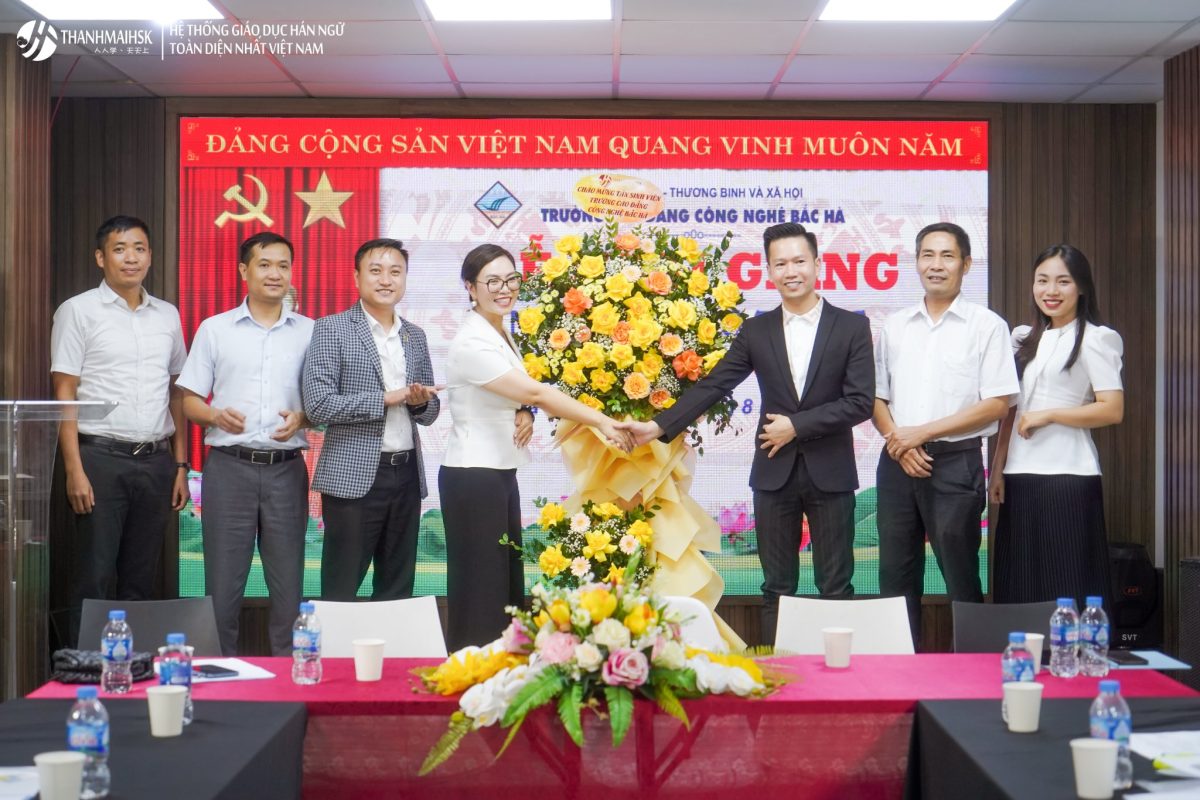 BJ888 COM và trường Bắc Hà hợp tác khai giảng ngành BJ88 cung cấp các trò chơi hấp dẫn và giá trị dành cho thành viên chính thức Trung E-Learning 2