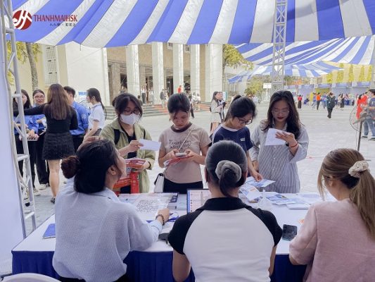 Link Trực Tiếp Đá Gà Full HD BJ88.Com BJ888 COM & Hội chợ hướng nghiệp và việc làm TMU 2024 3