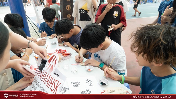 BJ888 COM tham gia "Ngày hội văn hóa quốc tế" vừa diễn ra tại Edison Schools 4