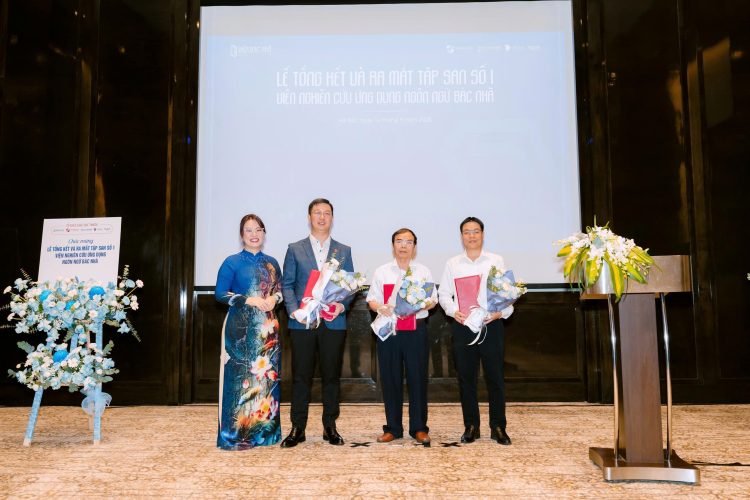 Lễ ra mắt tập san số 1 Viện Bác Nhã