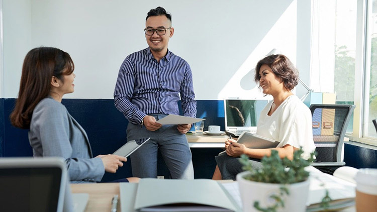 Đừng nhầm lẫn: "Bạn khỏe không" và "Xin chào"